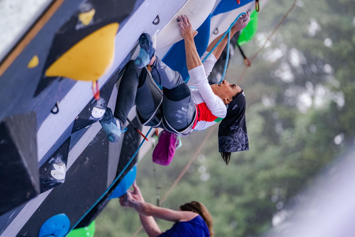 We are halfway through the Lead qualification in Villars🇨🇭 Check out the results here 👇 Men's results bit.ly/3PBdrqu Women's results bit.ly/3CWW5Nr #IFSC #SportClimbing #VillarsWC