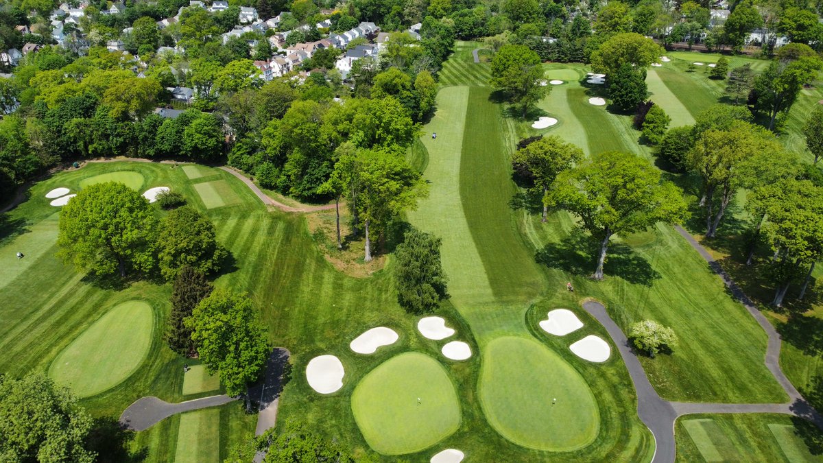 WHAT A VIEW!👀
#maplewoodcc #maplewoodcountryclub #countryclublife #golf #summer2023 #maplewoodnj #maplewood #countryclub #countryclubliving #newjersey #njliving #views #golfer #golflife #golfcourse #golfisfun #dronephotos #birdseyeview #dronepics #livelovemaplewood