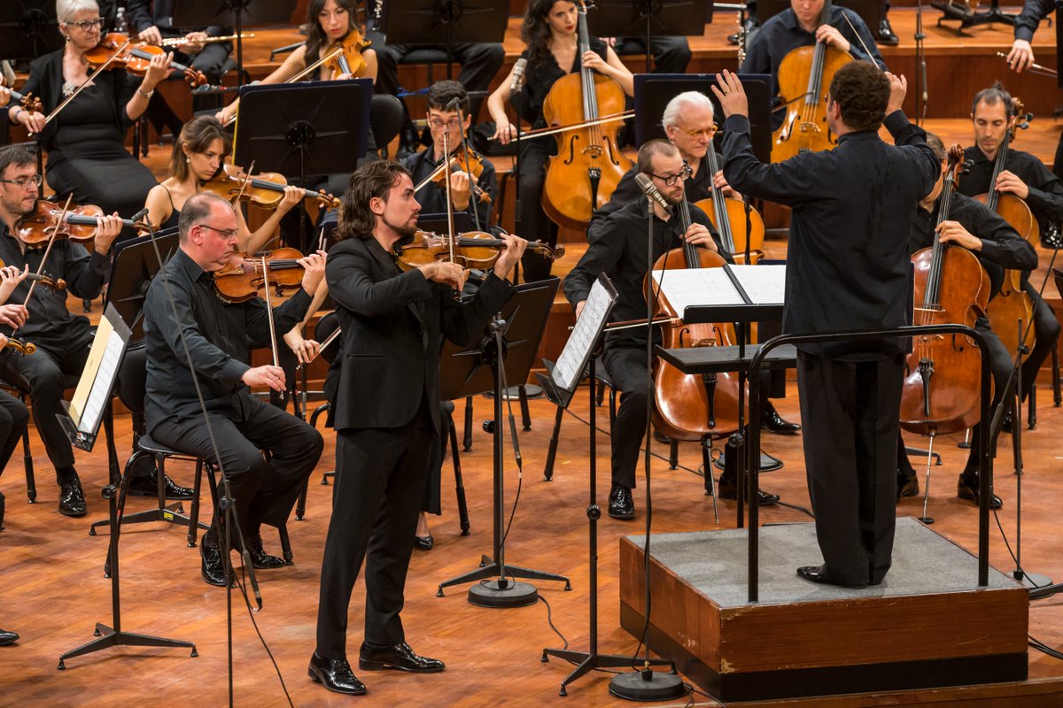 .@JohnAxelrod e #GiuseppeGibboni nella prima italiana dello strepitoso Concerto per violino di @wyntonmarsalis #gershwin #ellington chiudono rai Pops @OrchestraRai giornaledellamusica.it/recensioni/il-… ne scrivo sul @giornalemusica (Ph. Più luce) #wyntonmarsalis