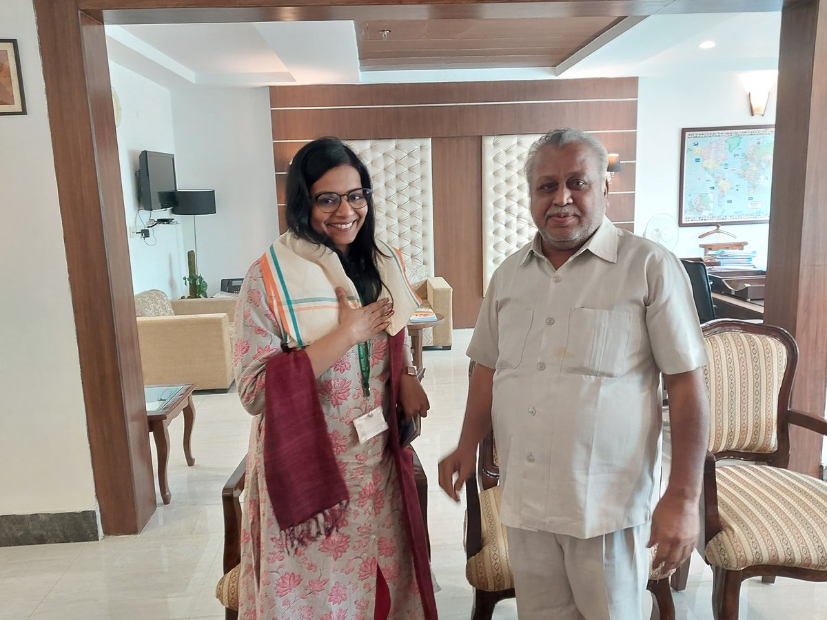 An L20 delegation met with Additional Secretary, MEA Shri <a href="/AmbAbhayThakur/">Abhay Thakur</a> ji to thank him for his kind cooperation and active support in Labour20 engagements. 

<a href="/g20org/">G20 South Africa</a> <a href="/PIB_India/">PIB India</a> <a href="/LabourMinistry/">Ministry of Labour & Employment, GoI</a>