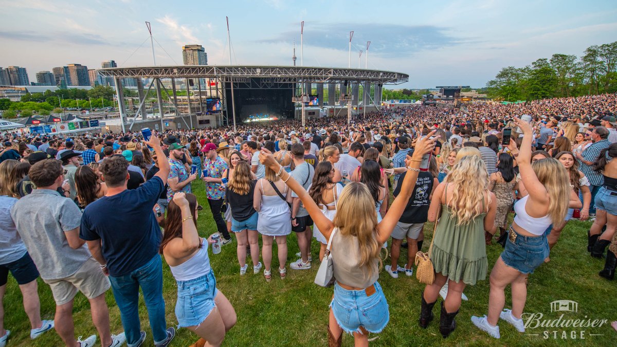 Cheers to the long weekend! We will see you on Monday night at Noel Gallagher's High Flying Birds &amp; Garbage 🙌