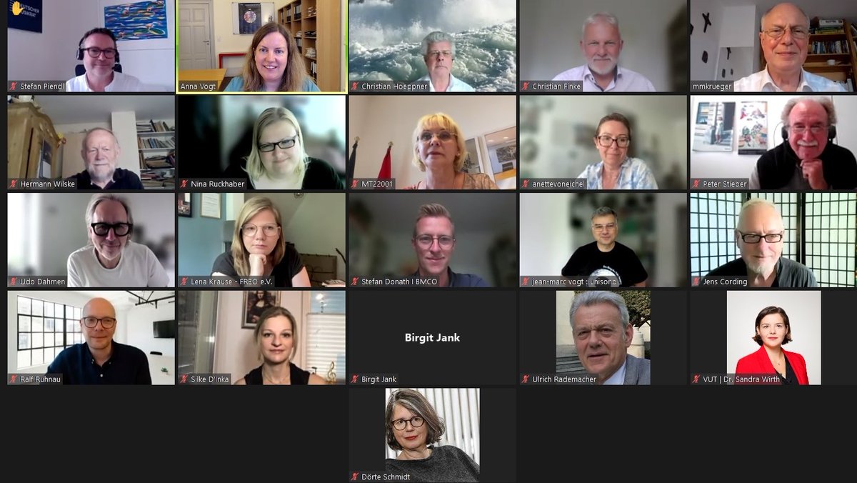 Das große Finale der ersten Jahreshälfte: Heute hatte unser Präsidium per Video-Konferenz seine Sommer-Sitzung – mit zahlreichen Berichten, intensivem Austausch und einigen Beschlüssen, mehr dazu in Kürze. Danke an die ganze Runde für den Input und die Kondition!