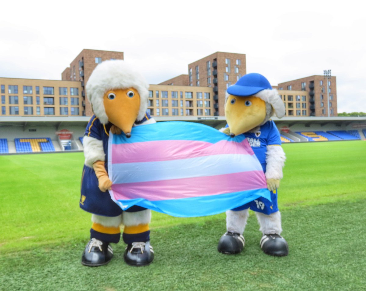 KirkPritchard1's tweet photo. #HappyPrideMonth2023 from the Womble & thank you to @AFCWimbledon.
#londonpride #thisiswhatdemocracylookslike #humanrights #lgtbq #peoplenotprofit #trafalgarsqua #younglgbt #youngpride #pridemonth #transgender #transrightsarehumanrights #lesbian #gay #bisexuallgbtq https://t.co/If0ZJMzk5H