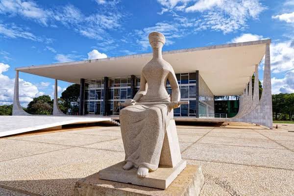 vaidesmaiar's tweet photo. 🚨AGORA: TSE decide tornar Bolsonaro inelegível. Ele não poderá se candidatar a nenhum cargo por 8 anos! https://t.co/f8LcbPRe7h