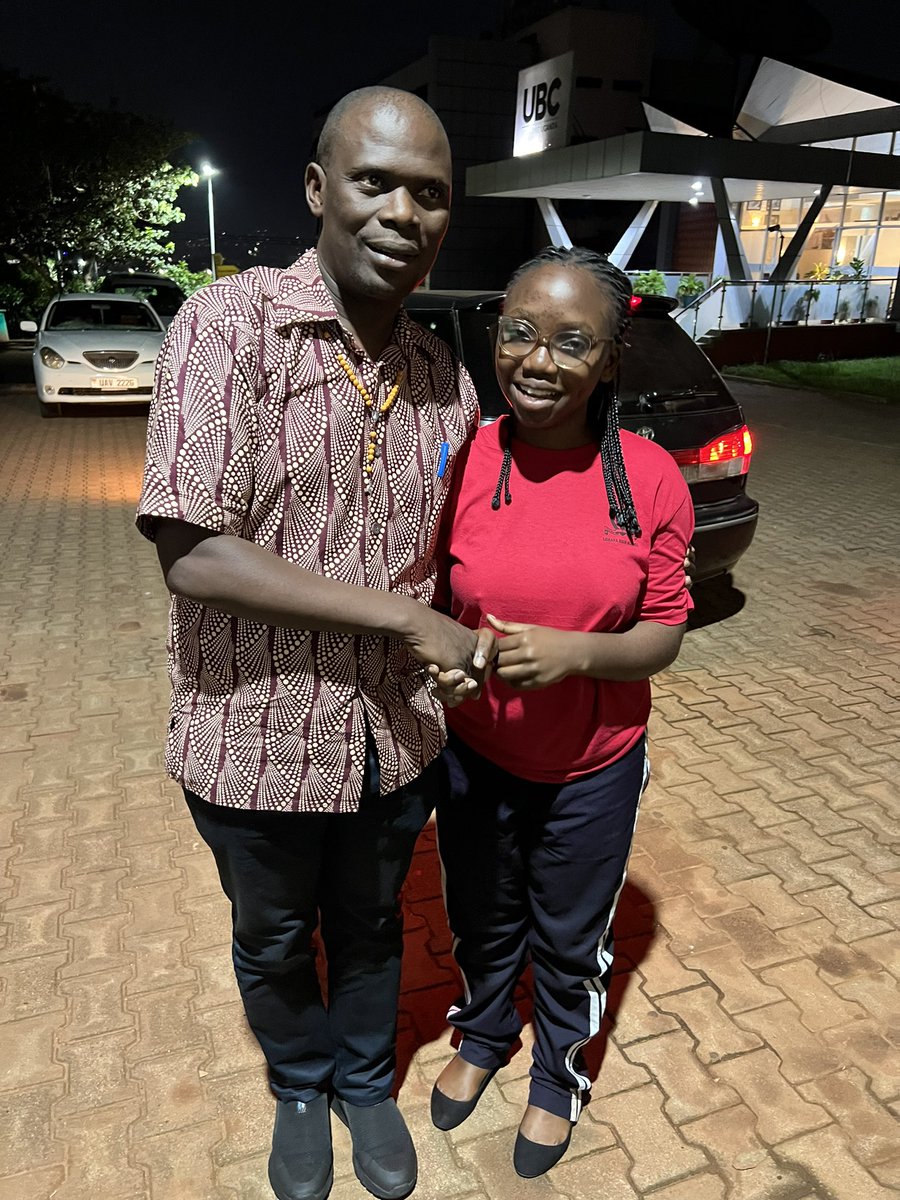 kyofakabuye2's tweet image. This evening was visited by an upcoming gospel singer Rovin, who ho shared with me some incites about the youth challenges ! I urged her to concentrate with her Education as is key for brighter future at the same time promoting her talent !!