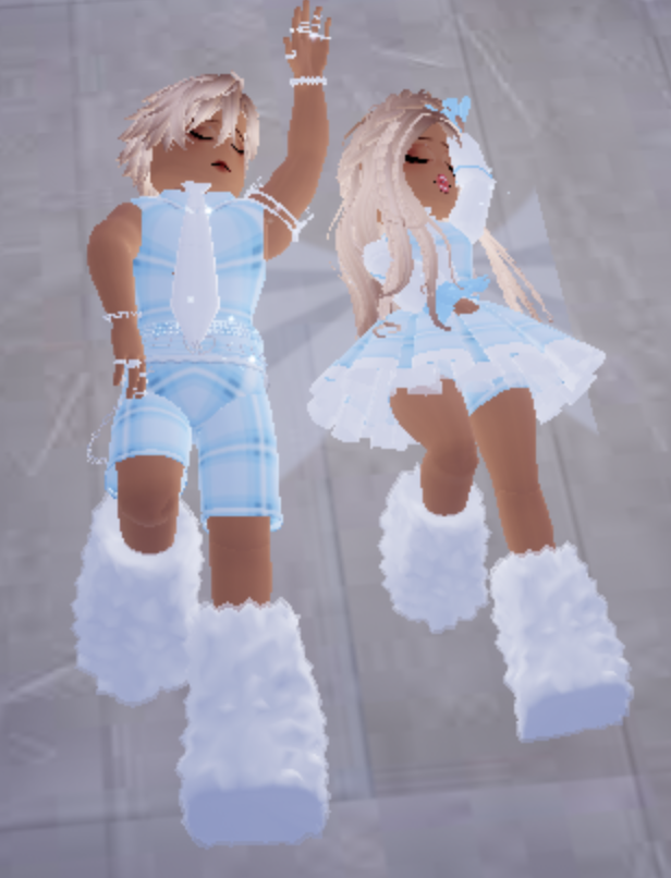 JessicaBenzi's tweet photo. me and my bestie relaxing<3! https://t.co/4H0RQJrdq0