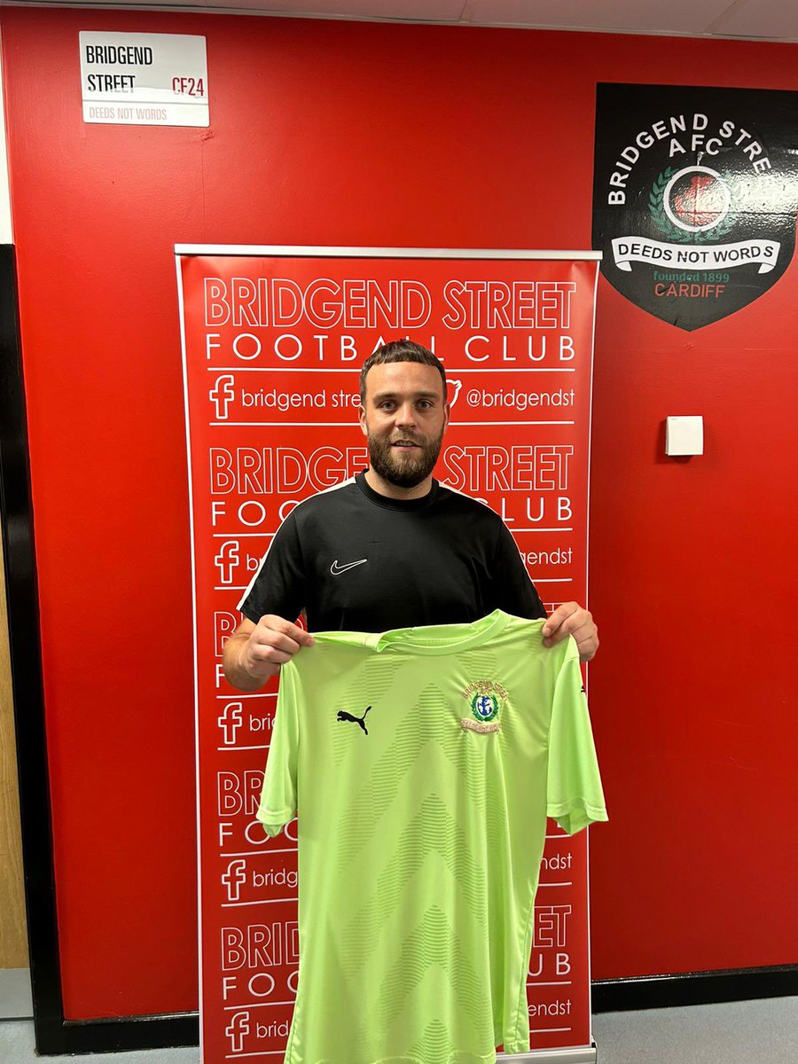 BridgendSt's tweet photo. 🚨Here we go……

Welcome to the club Daniel Brides.

A tremendous Goalkeeper who not only has great hands but also known for outstanding distribution in between the sticks. 

Very pleased to have you on board🧤 

#DeedsNotWords🇦🇹⚪️🔴🇦🇹 https://t.co/Y2GBSL8sWp