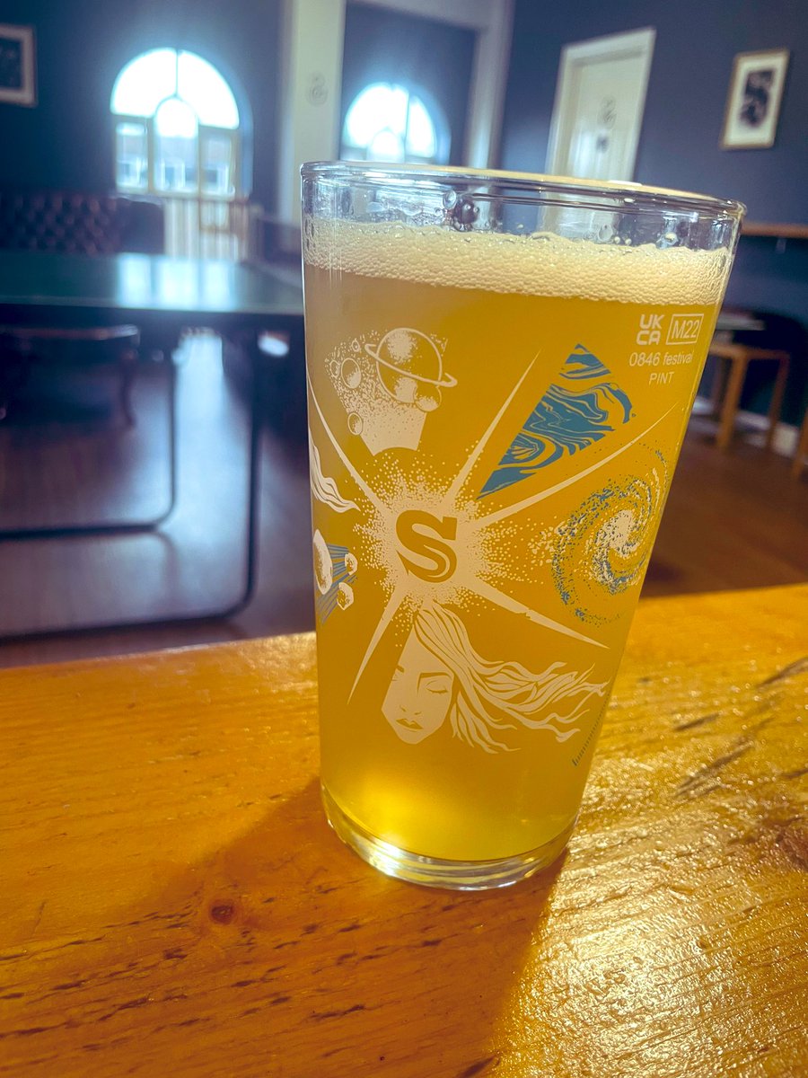 Lumina in the Duck and Tipple Basingstoke #luminahour 
Happy birthday lumina