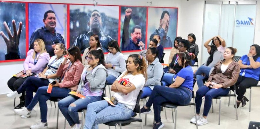 inac_ve's tweet photo. En trabajo conjunto y en pro de los derechos y protección de la mujer, @mujeresmppt #INAC #PuntoVioleta organizan charla dictada por #Plafam para dar a conocer los tipos de violencia de género.
#PongamosAltoALaVioleciaDeGenero
#ForoDeSãoPauloEsIntegración https://t.co/sA73EOU3RW