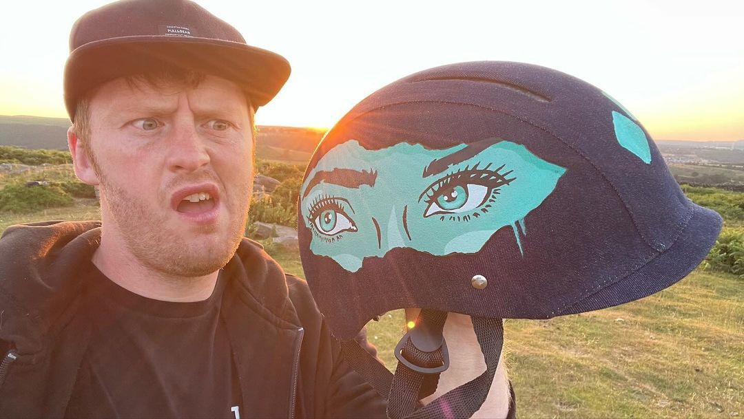 basecampboards's tweet photo. A masterpiece painted by @Tee2Sugars 🤩🤩
Do you like it, comment below and let us know👇

Stay tuned for our BASE CAMP BC019 release soon.

#helmet#bikerider#bikehelmets#electricskateboardhelmet
#smarthelmet#bikelover#bikelife#helmetlife#helmets#bikehelmet https://t.co/m4R5xE8Ee4