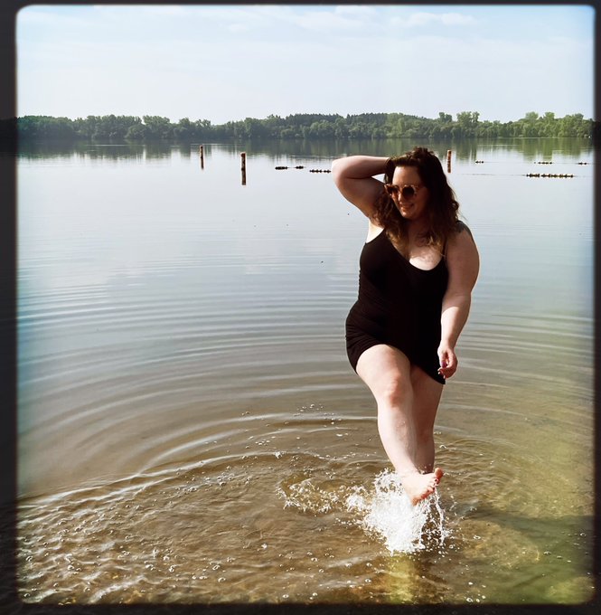 I was recently told to keep my politics off Twitter. I can&rsquo;t and won&rsquo;t. Human rights are not &ldquo;politics&rdquo;<a href="/tag/dontcare"class="tags"><span>#dontcare</span></a>