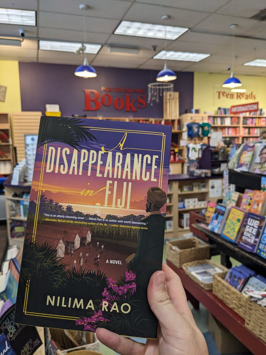 hypothejess's tweet photo. @AllostEricSite Ooh, a tie. Is this in relation to A Disappearance in Fiji? I just got my hands on a copy and will definitely be taking off the dust jacket to read it! https://t.co/X4TsYGYSe3