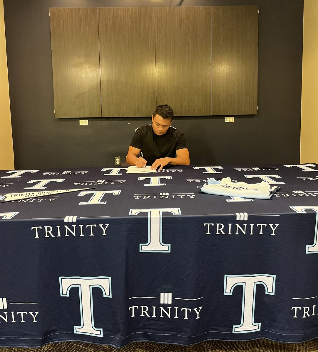 Trinity Cross&Track tweet media