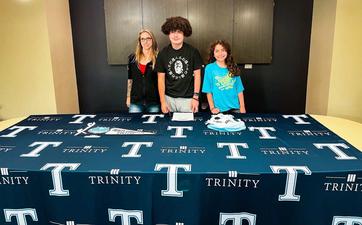 Trinity Cross&Track tweet media