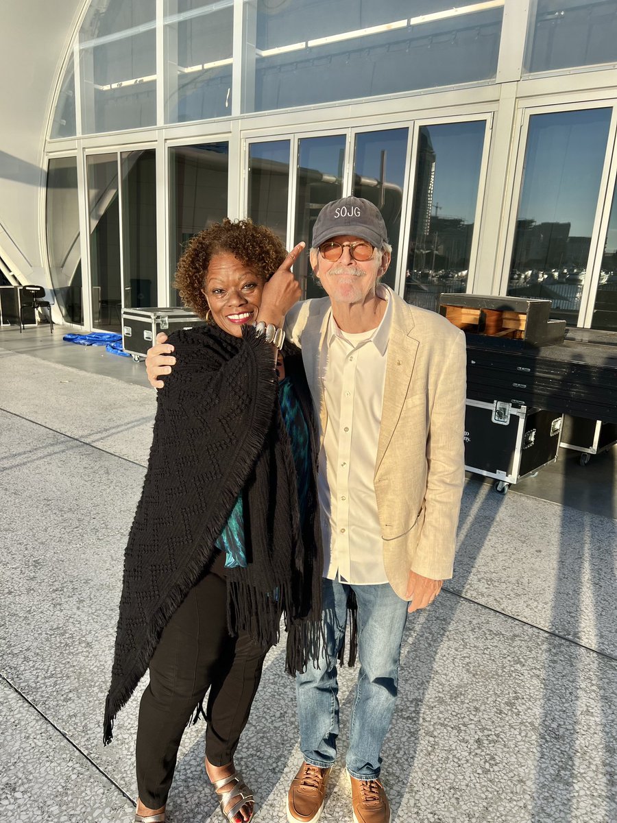 Pat_Prescott_'s tweet photo. It was lovely seeing and hearing Michael Franks. Look for new music from him soon. He says he’s working on it now! https://t.co/vcnTzsGct2