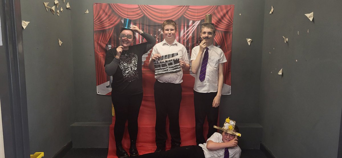 chs_tyfu's tweet photo. Thank you to everyone who attended our film awards ceremony, The Tyfties. We are so proud to share the success of our pupils - they make us proud every day. Parents, thank you for your support - your engagement means the world to our youngsters. #NotInMissOut @CwmbranHead https://t.co/TKiTnixT82