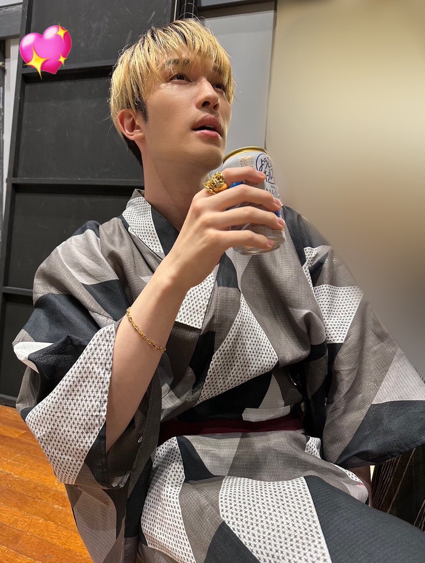 meemi010's tweet photo. Today 🖤ほくじぇ❤️ in Blog 
 
#ほくじぇ
#松村北斗　#ジェシー https://t.co/8lBUzaaHZq