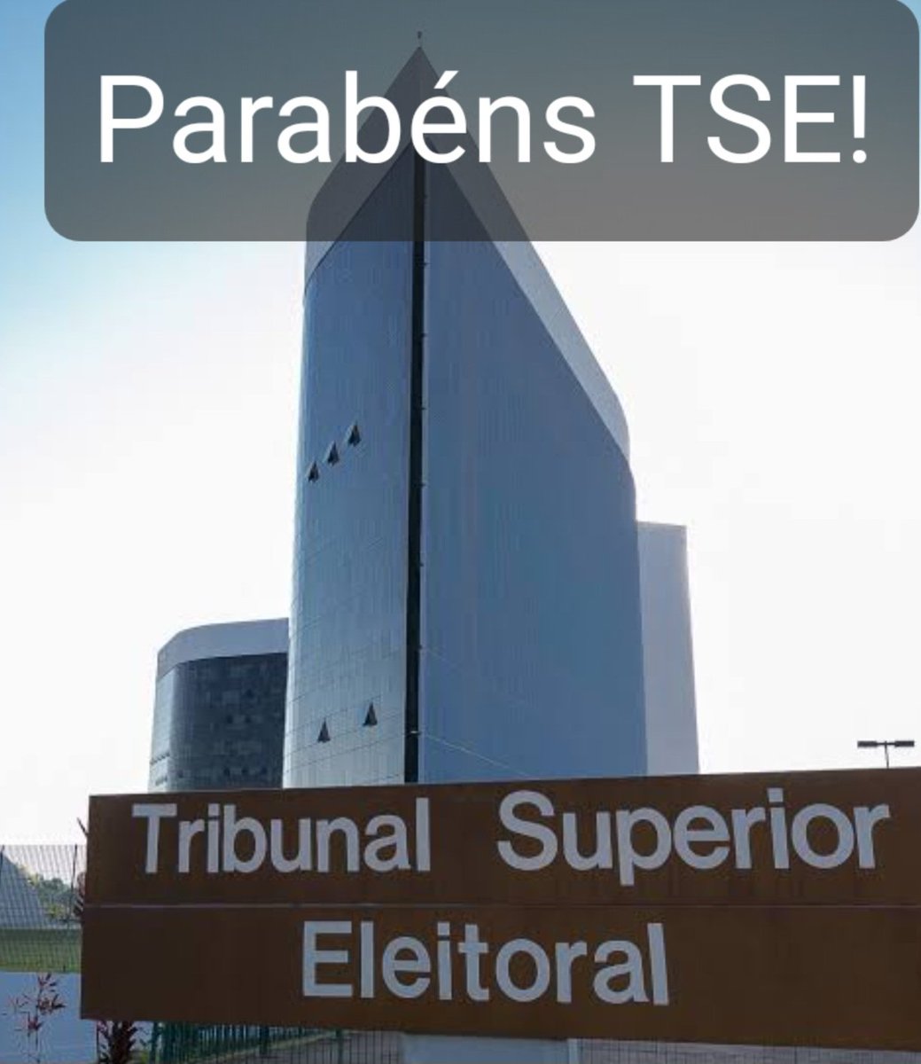 Amigos!
Hoje é um GRANDE DIA.
Um grande dia para a democracia, para as instituições democráticas, para o povo brasileiro .
Por quatro anos um marginal esteve na presidência da República planejando um golpe, querendo "se tornar" uma "saga" uma "novela sem final" em que ele fosse o