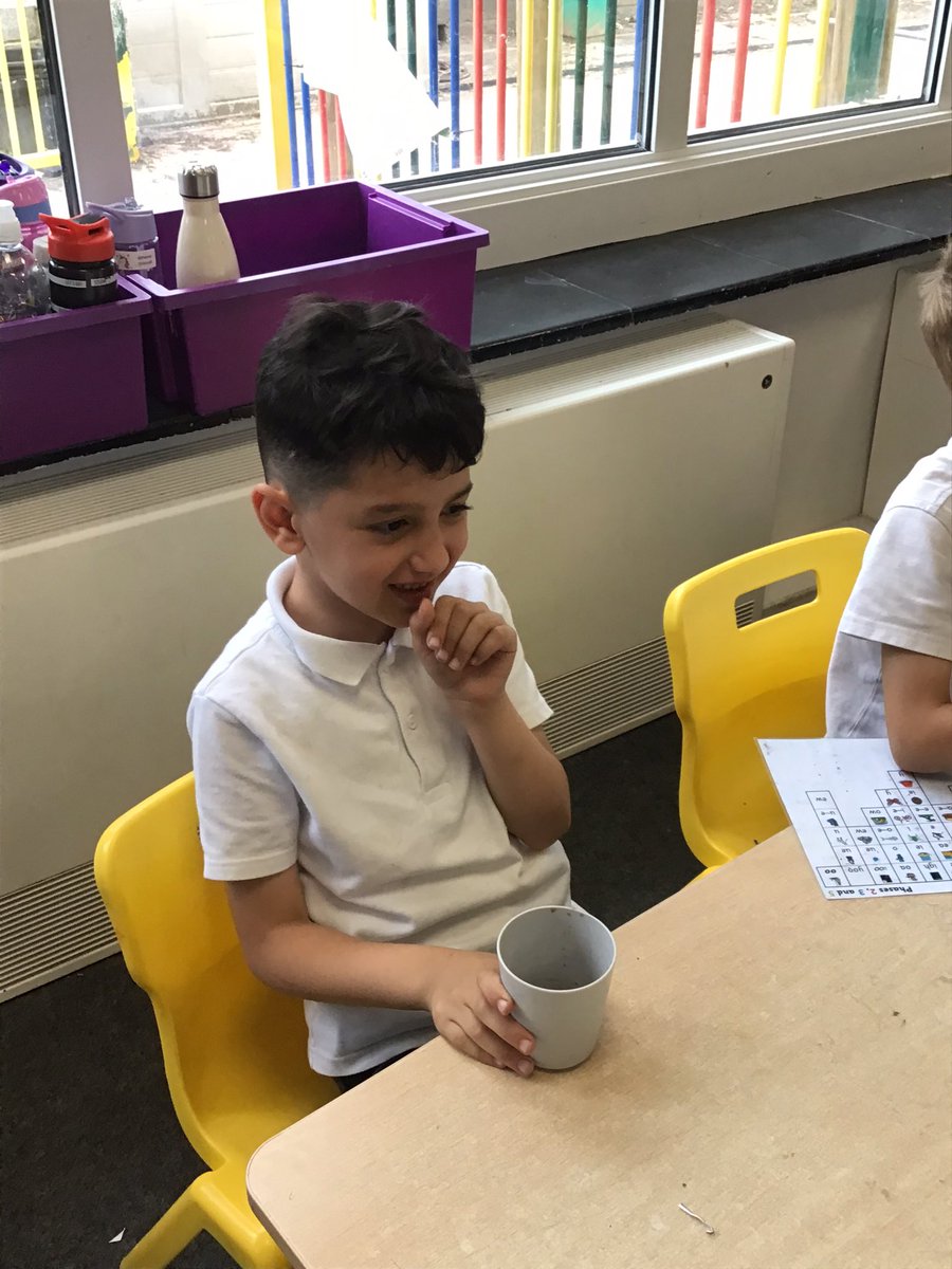 featherbyinfjnr's tweet image. Tasting the Aztec’s hot chocolate recipe... I think the face says it all! #year1 #chillieshotchocolate #historyfun