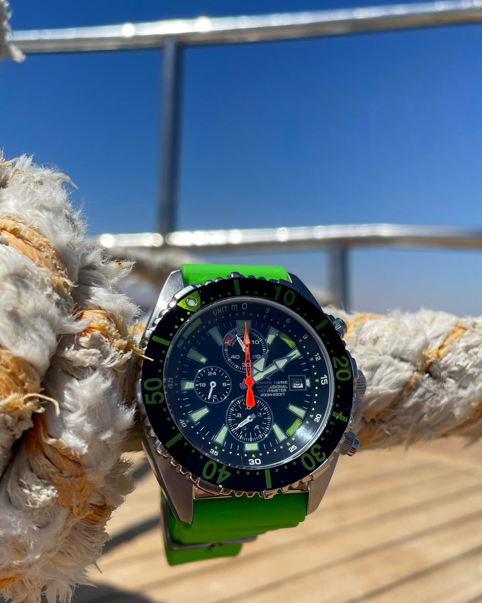 #tgif and time to start the weekend countdown with the DEPTHMETER Chronograph 300M' in #caimagreen 💚

See all watch details: bit.ly/30YwDHt

#chrisbenz #chrisbenzwatches #sharkproof #depthmeter #divewatch #divechronograph
