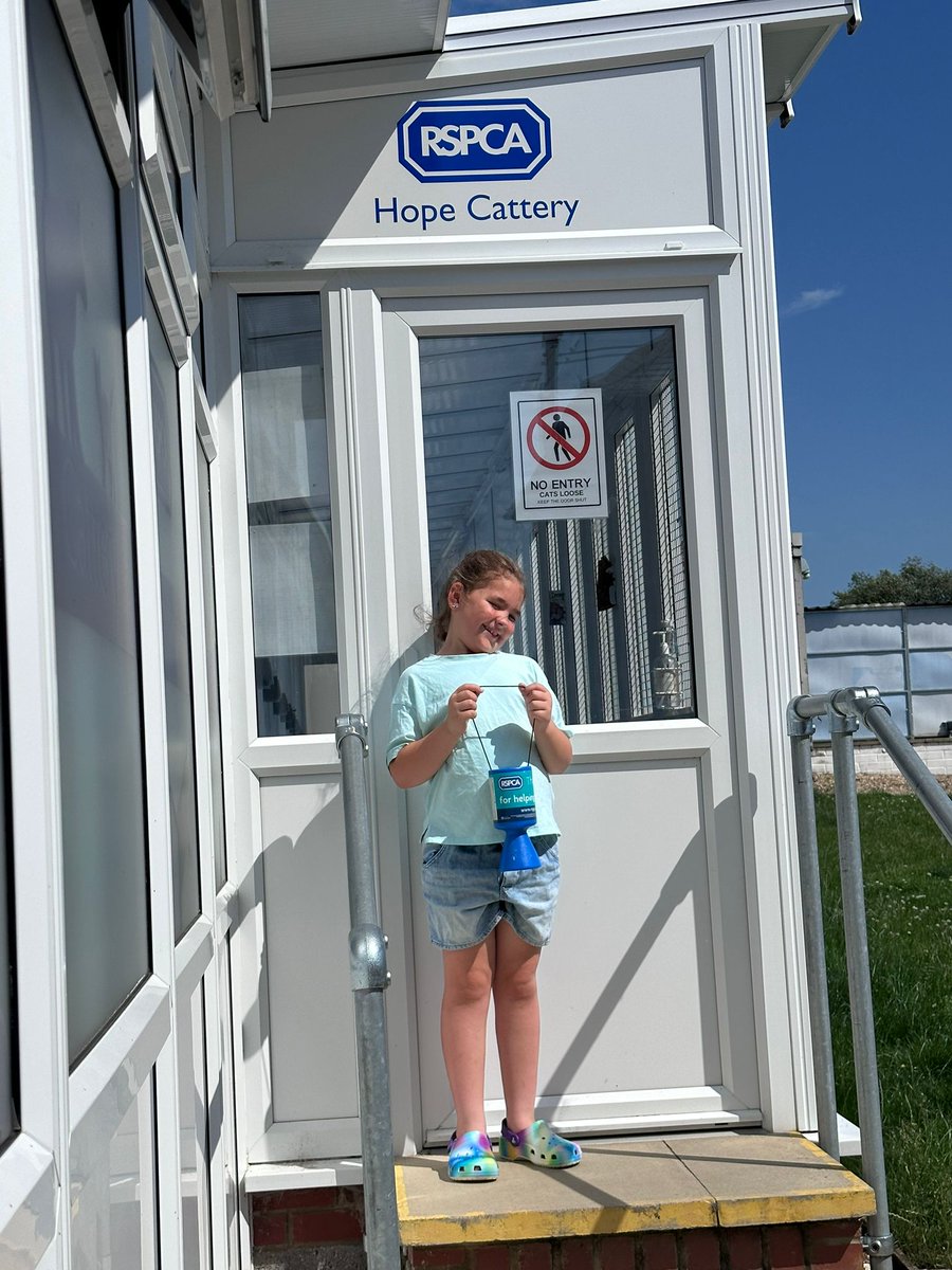 - so super proud of Poppy for deciding to sell her art work &amp; donate the money she made to the  RSPCA charity. Poppy your kind heart makes me smile.. 💛 @KbaPrimary <a href="/MrsUnderwood8/">Abbie Underwood</a> @MrsFoleyKBA