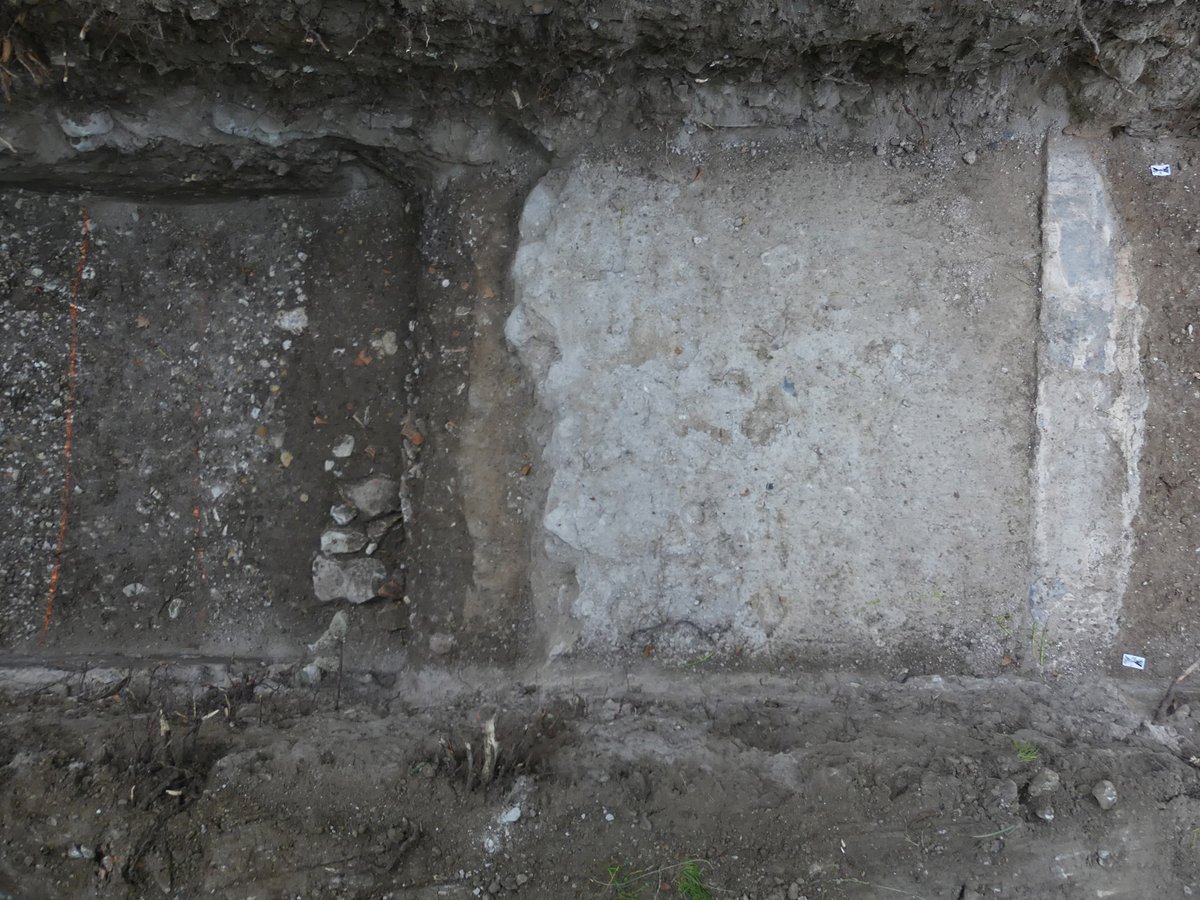 [✨ #Actu] À l’occasion d’un diagnostic à Lodève (Hérault), une équipe de l’Inrap a mis au jour les aménagements paysagés du jardin de l’évêché du XVIIIe siècle, les structures d’un faubourg médiéval ainsi que des vestiges de la cité antique de Luteva 👉 inrap.fr/des-vestiges-m…