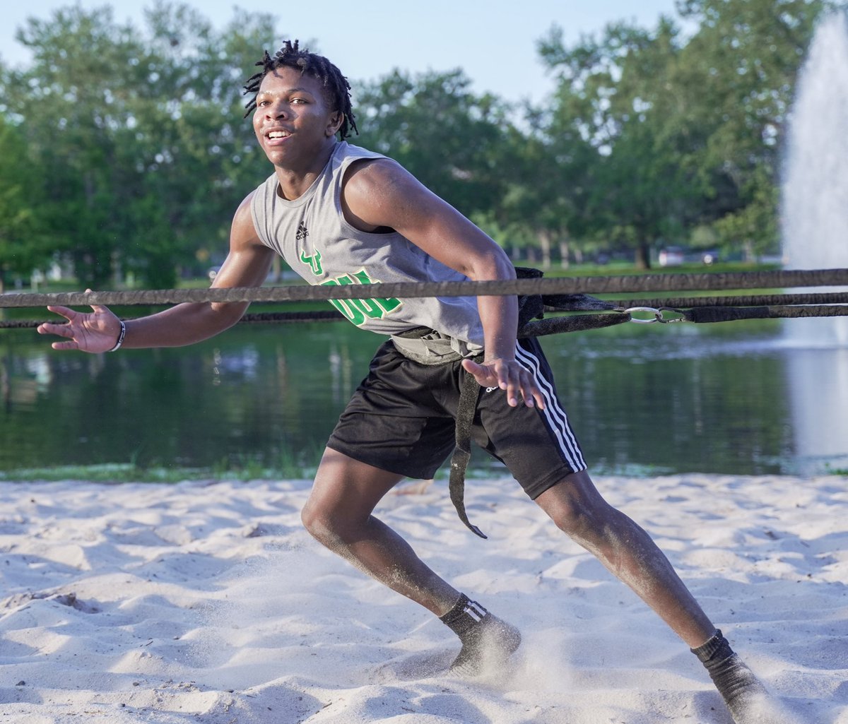 USFMBB's tweet photo. 📍 Castor Beach 

Another Friday Road Game in the books! 

#HornsUp🤘 | #EDGE https://t.co/TaTzzxr8Hw