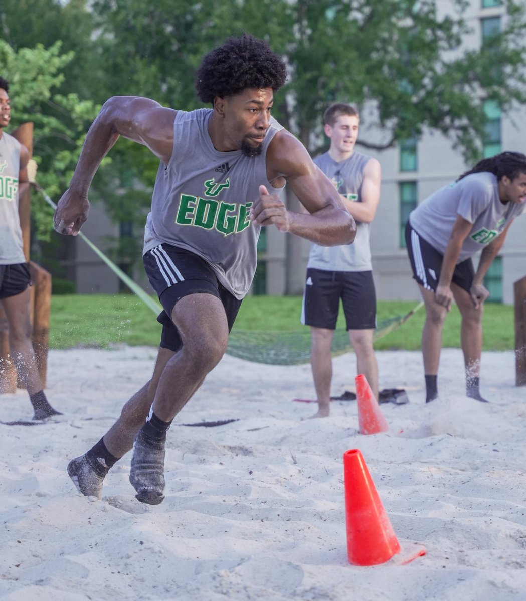 USFMBB's tweet photo. 📍 Castor Beach 

Another Friday Road Game in the books! 

#HornsUp🤘 | #EDGE https://t.co/TaTzzxr8Hw