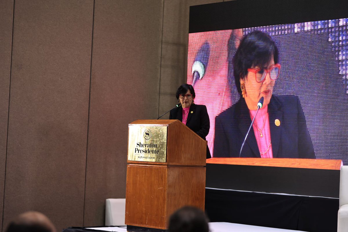 SAN SALVADOR: Los miembros del panel sobre ‘Trazabilidad y debida diligencia en las cadenas agroalimentarias’ afirman que exportadores de cacao y café de El Salvador y Centroamérica trabajan en equipo para alinear estrategias que permitan cumplir con las normas de trazabilidad.