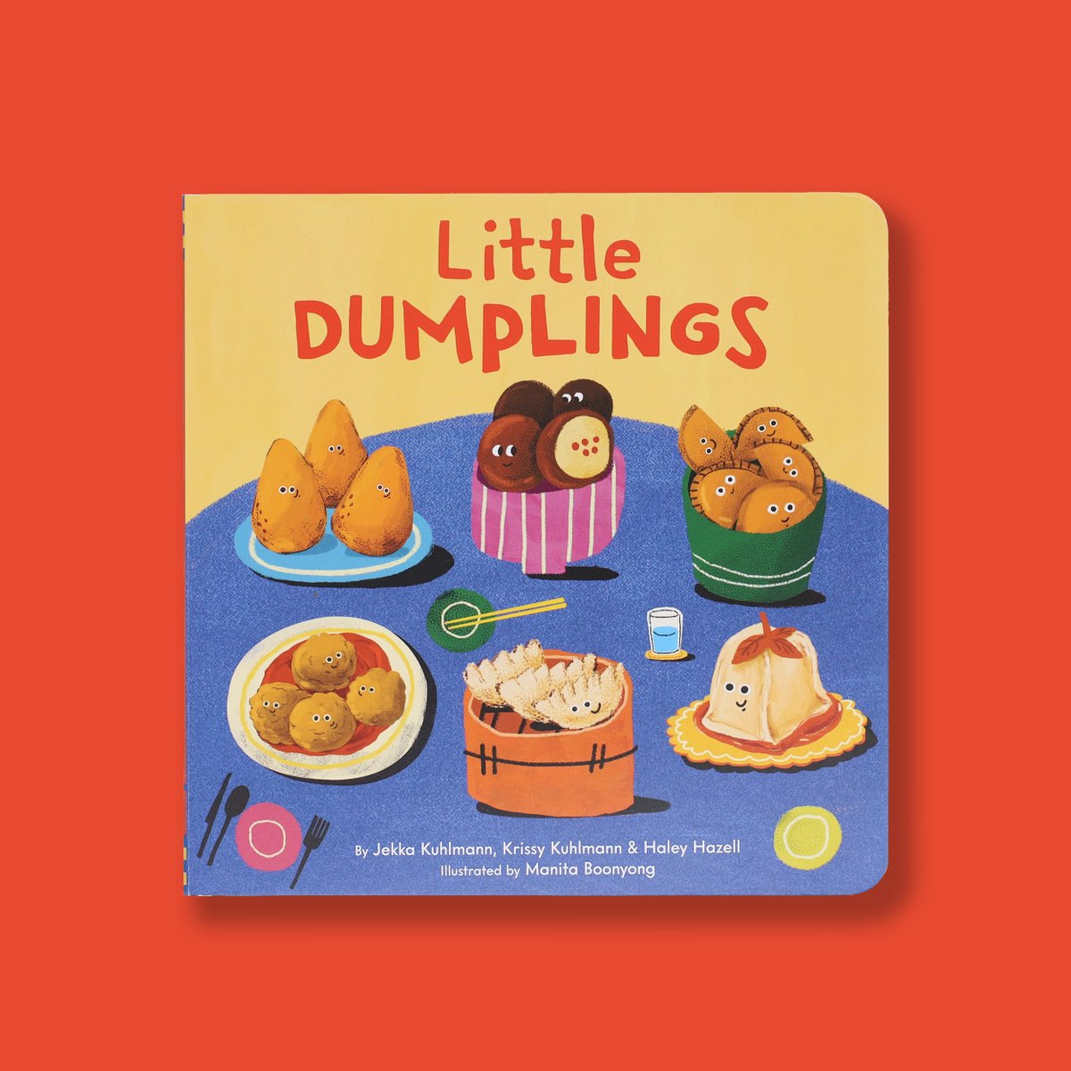 ChronicleKids's tweet image. It's #PubWeek for Little Dumplings by Jekka Kuhlmann, Krissy Kuhlmann, Haley Hazell &amp;amp; @mntttk 🎊

This adorable board book is filled with dumplings from all around the world. From baos to empanadas, there are over 30 different dumplings to explore! 🥟

🔗 ow.ly/qlu850OUewy