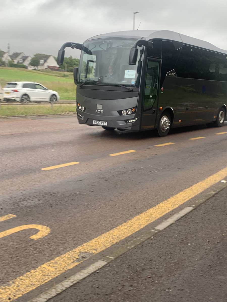 BusFanIvan's tweet photo. Funky brand new 23 plate coach! https://t.co/isvSJD5JP1