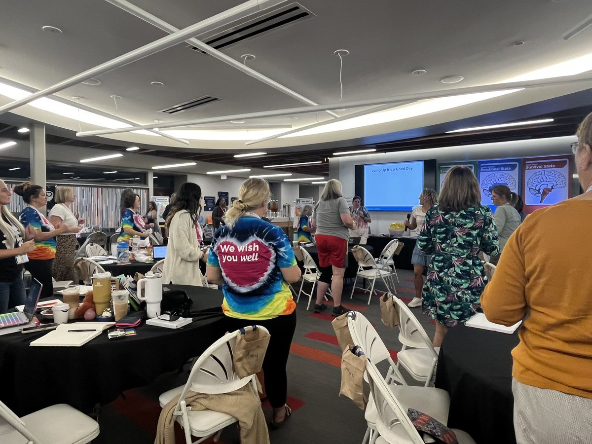 hjspratlin's tweet photo. On the 5th day of @ConsciousD we had breakout sessions. I presented on Creating The School Family and Family Engagement. I learned so much from the CD family and I’m thankful for every presenter and participant! #CD1Liberty #ShowMeCD https://t.co/c6o5XT7XDY