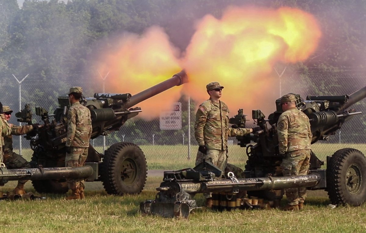USArmy's tweet photo. That #FridayFeeling! Thundering💥 into the weekend!

U.S. Army 📷 by Pvt. Elijah Campbell https://t.co/eGhSEmSzxZ