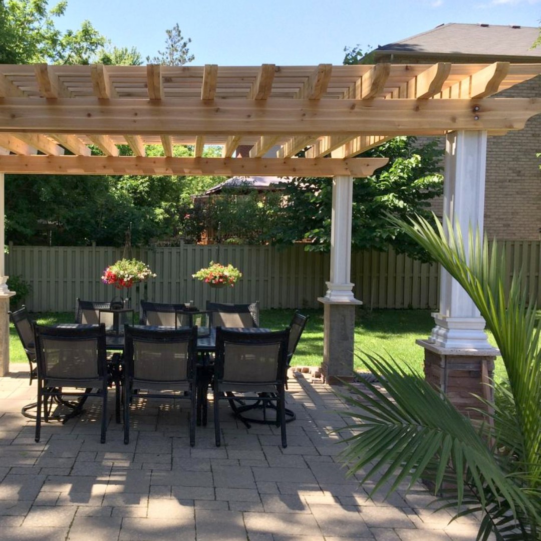 Elite_Trimworks's tweet photo. Pergolas and columns make the perfect pair. Not only do columns support pergolas, but they can also be customized to your liking! 

#columns  #fiberglasscolumns #exteriorcolumns #pvccolumnwraps #exteriors #pergolas #outdoor s #elitetrimworks #trimwork #backyard #gardenspace https://t.co/MwXDLcDLZM