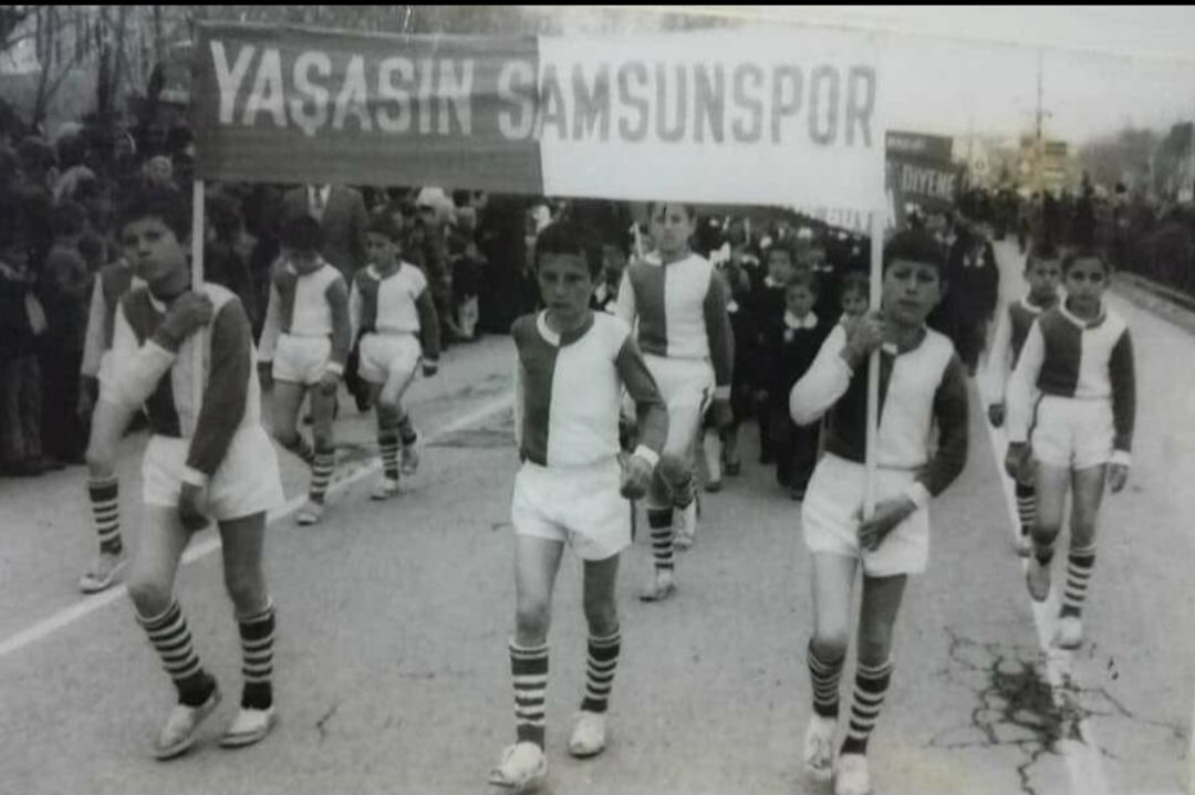 Yaşım 30

 58 yıldır sana aşığım 

Iyiki doğdun çocukluk sevdam 

#Samsunspor