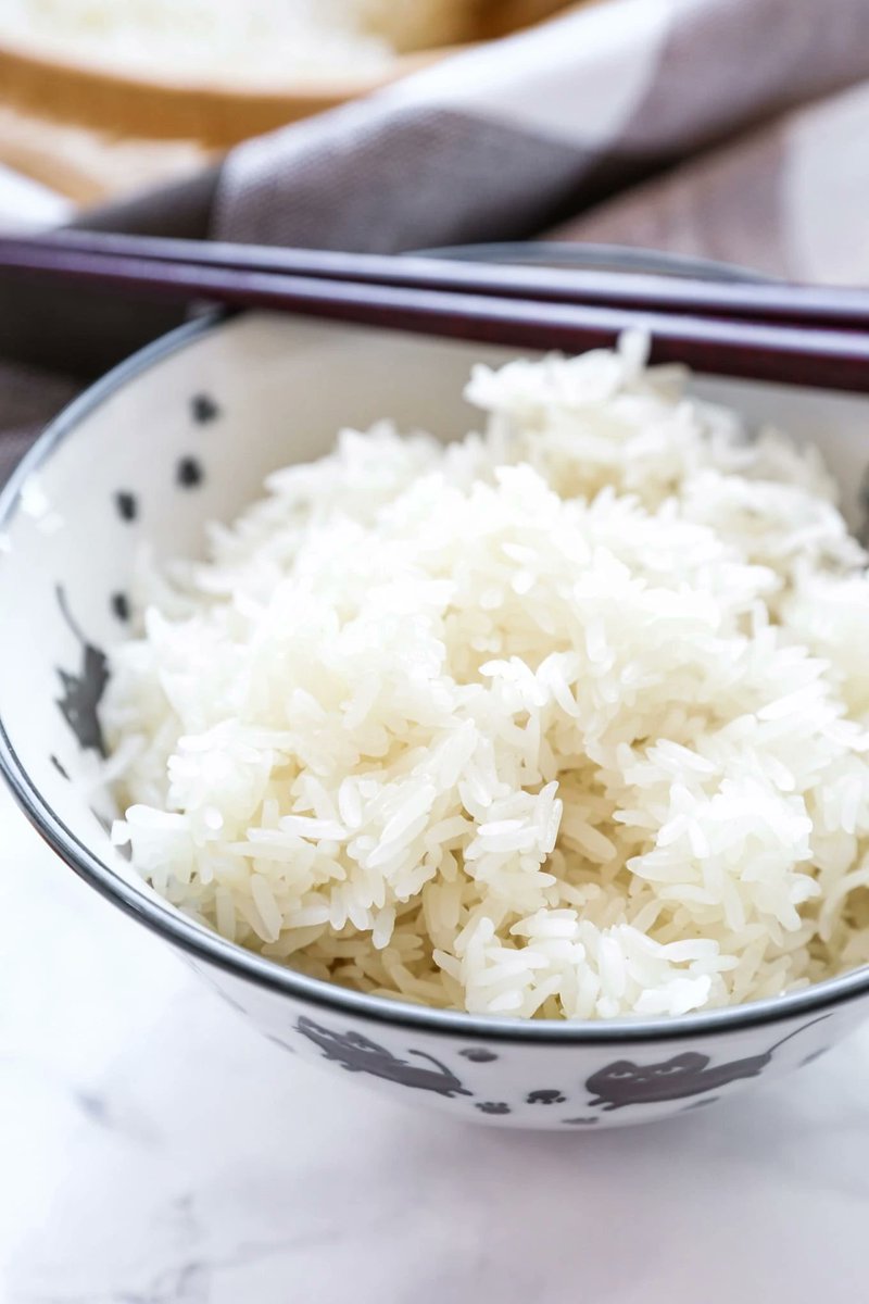 Learn how to make sticky rice in a bamboo steamer, #ricecooker, or in an #InstantPot with this easy tutorial. I have all the steps you need to make yummy #stickyrice from the comfort of your own kitchen! 

Get the Recipe 👉 pickledplum.com/how-to-make-st…