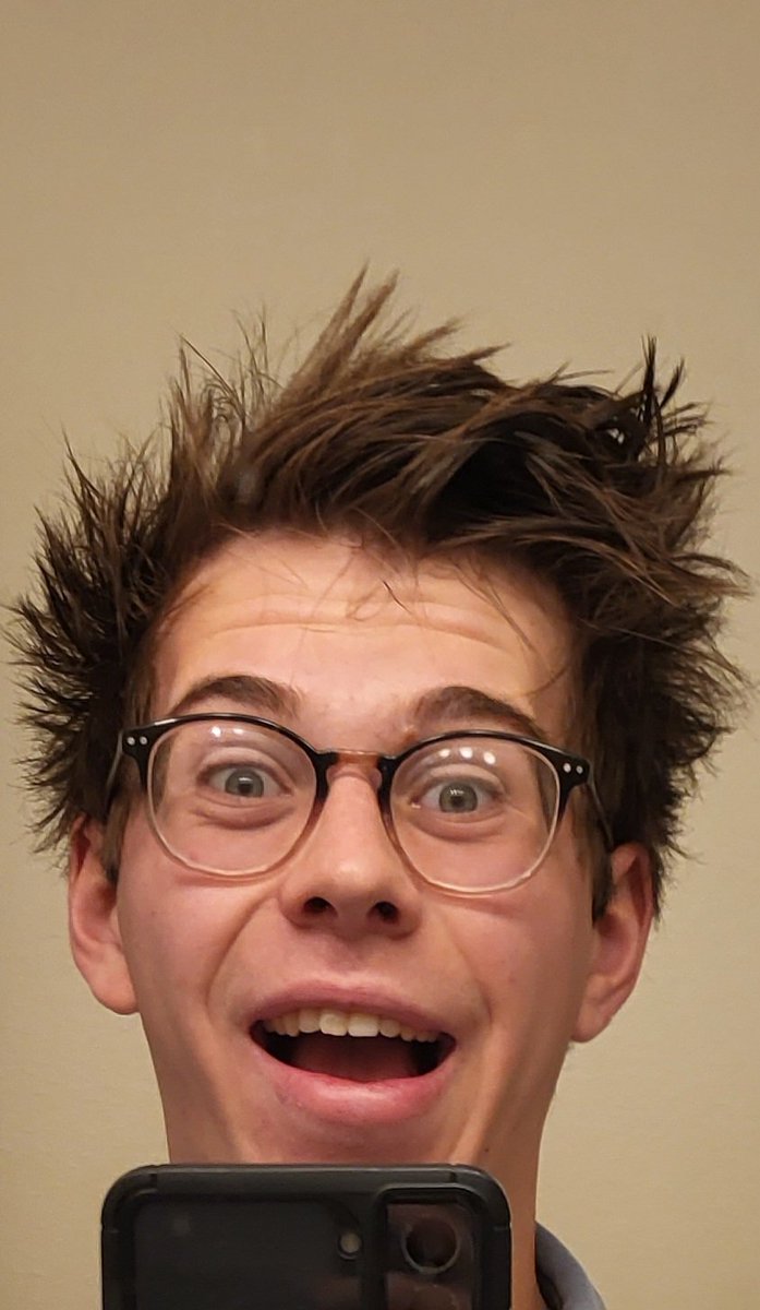 schraiden's tweet image. Boo