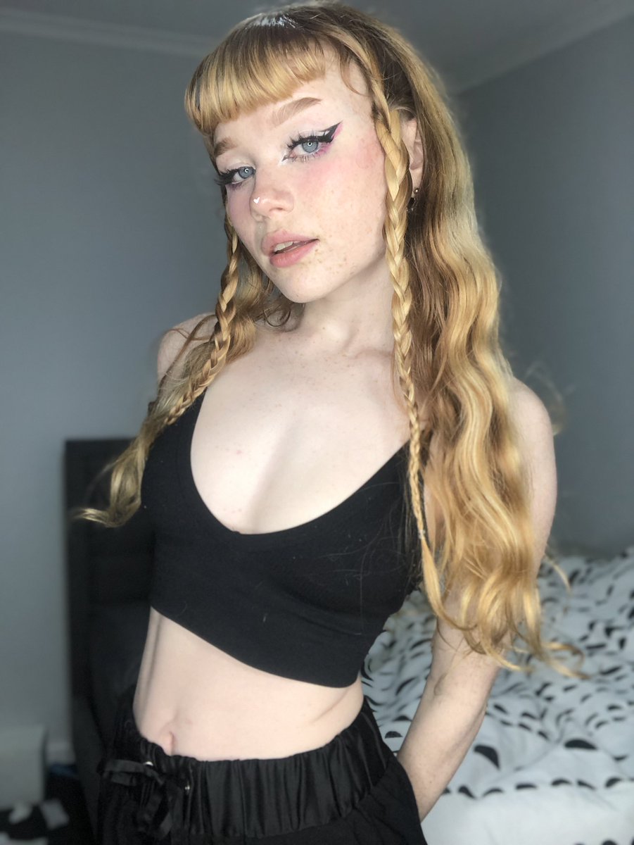 pocketpixxiie's tweet photo. ‘would u fuck a clone of yoursel-‘
immediately yes https://t.co/sCVv5qqYd7