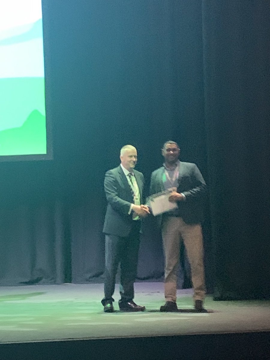 Many congratulations @RavalOrtho on securing Travelling fellowship at #BESS2023. 
Well done. Well deserved. 
@EMS_LOTA @Leishoulderunit @leicester_lorne @leicesterortho