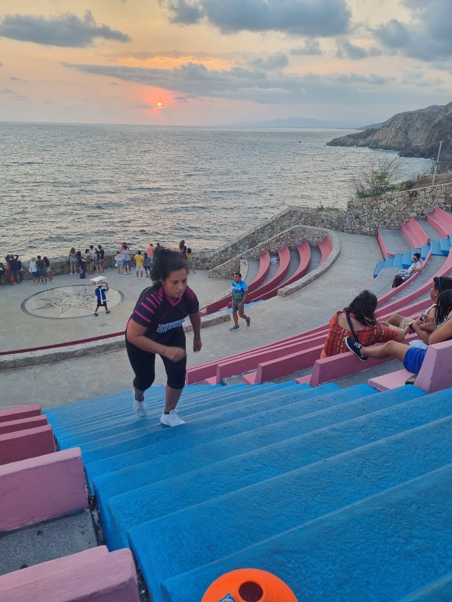 TowerrunningMx tweet media