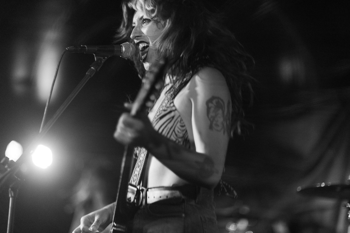 carlifoxx69's tweet image. This shit 🤍🤍🤍