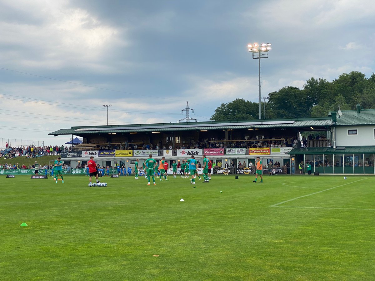 skrapid's tweet photo. Das Aufwärmen läuft - in 15 Minuten startet unser erstes Testspiel in #Kilb! 

#skrapid #SCR2023 https://t.co/HSrtd3nHVY