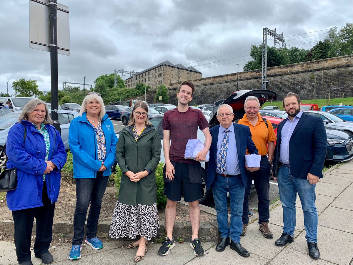 SueJWebber's tweet photo. Out this morning in Linlithgow delivering surveys and letters across the area. 📮

It was fabulous to have support from Rachel Maclean MP, UK Gov Minister for levelling up 🇬🇧

Thanks to the members and Cllrs from across the area that helped with the campaign session too https://t.co/9tE21Vp6E7