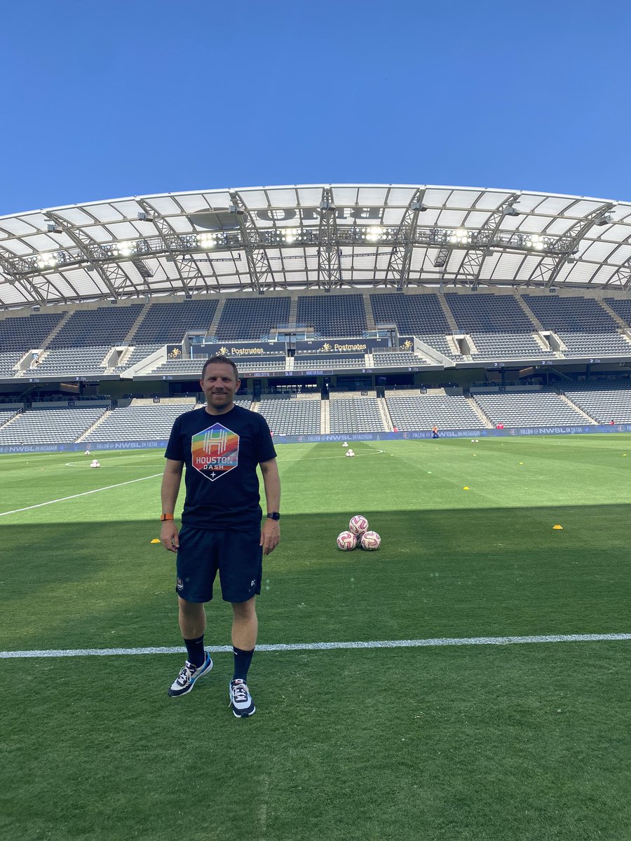 June dump… 

One year older ✅
Went back to California ✅
Experiencing the “Real” Houston heat ✅

#rickymastercoach #mastercoachonline #soccercoaching #soccercoach #soccerjourney