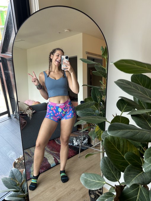 These underwear are so fun https://t.co/e1PLeiQIvq