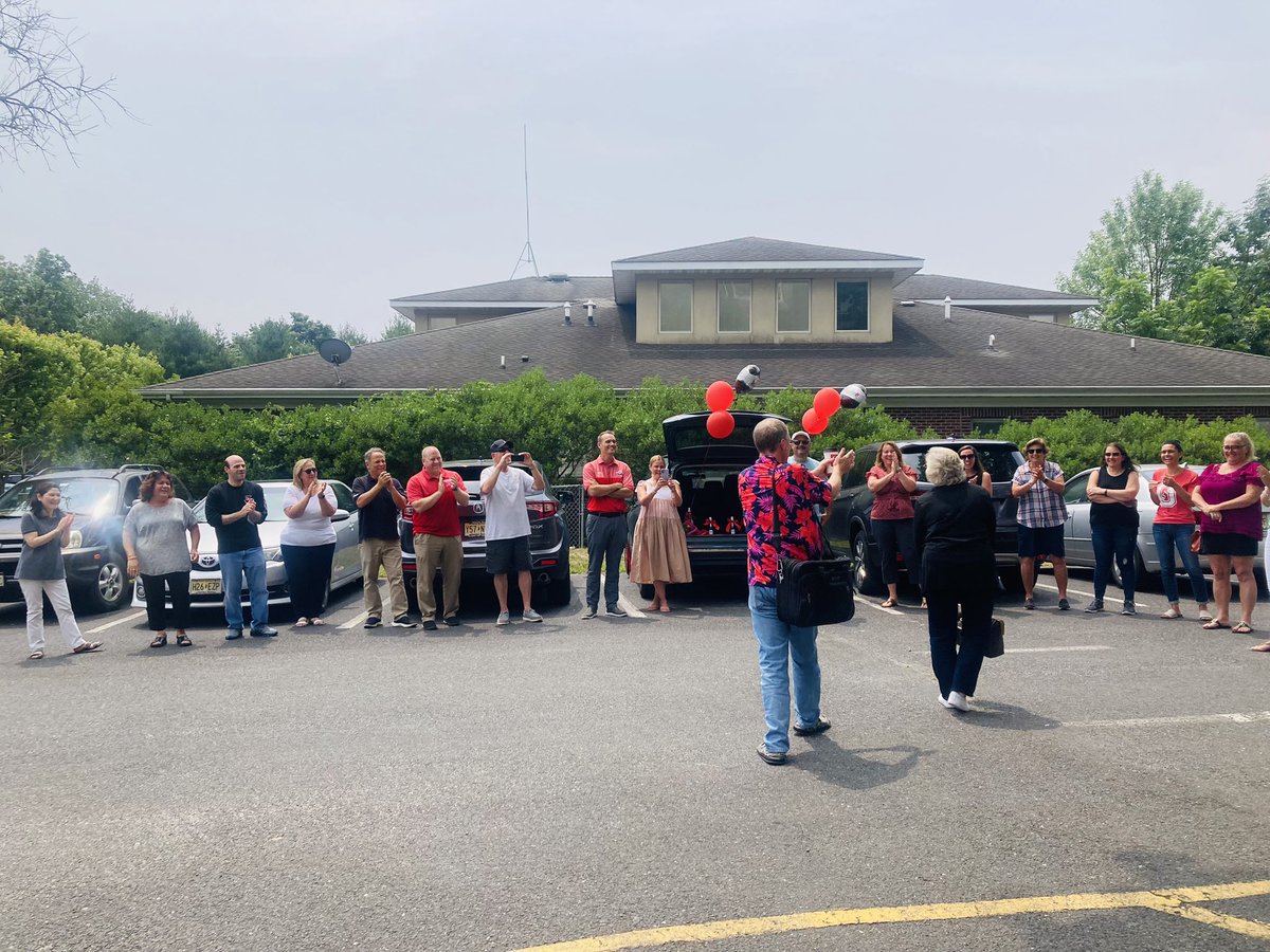 Kelly Weldon tweet media