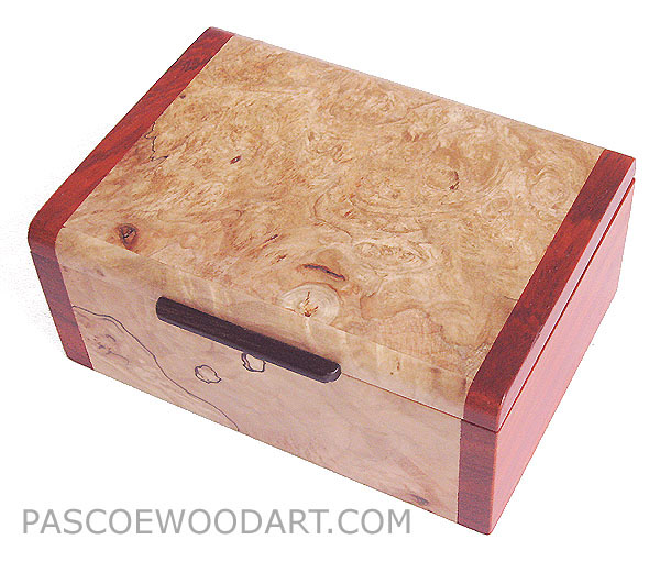 pascoewoodart's tweet image. #SmallWoodBoxes  #HandmadeBoxes

Small wood boxes -

Left: Honduras rosewood and maple. Top is  maple burl framed in end grain black palm with ebony stringing.
pascoewoodart.com/small_box_SS6-…

Right: Spalted maple burl with padauk ends.
pascoewoodart.com/small_box_SS5-…