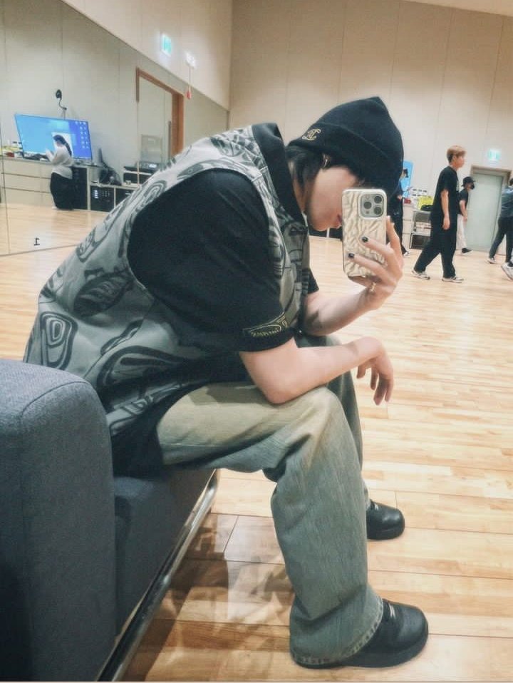 kayy🐸 tweet media