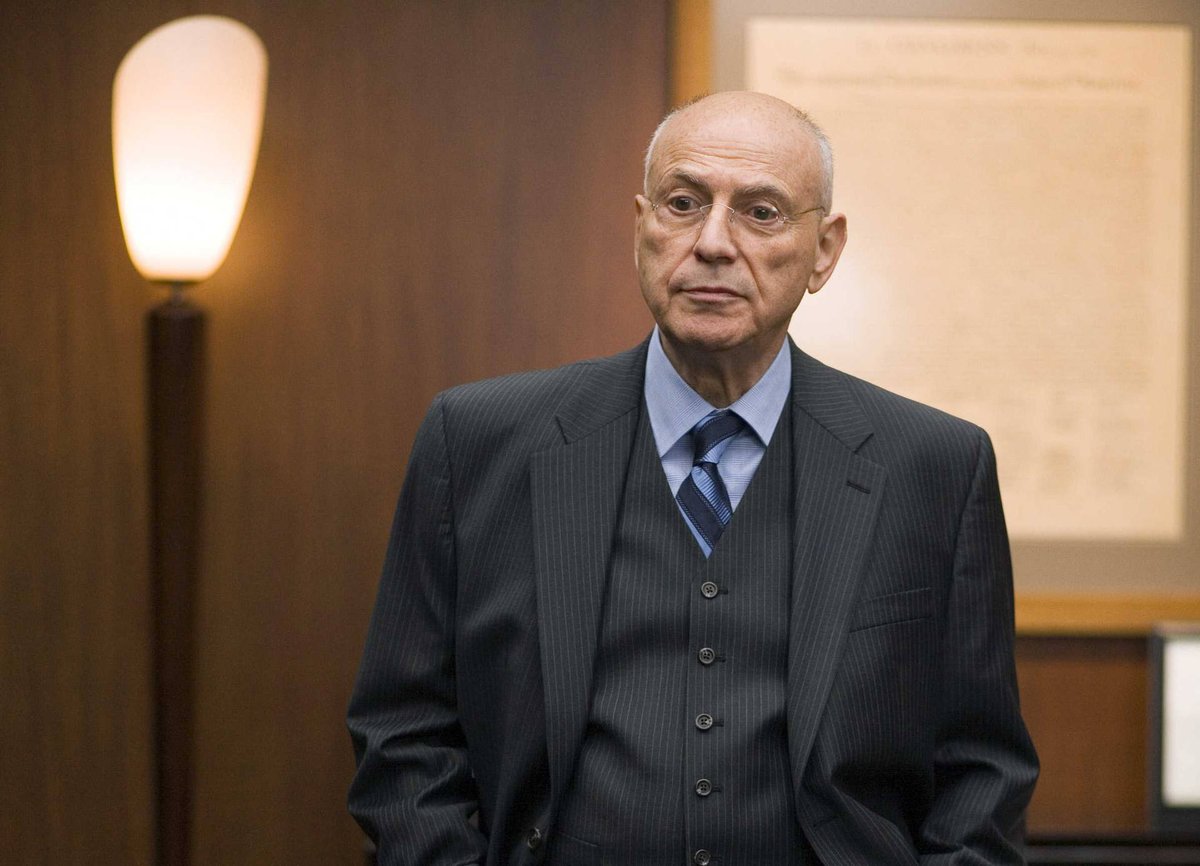 theiosthanassis's tweet photo. Πέθανε ο Alan Arkin, ένας ηθοποιός από τους λίγους που μεγαλώνοντας γίνονταν όλο και πιο απολαυστικός στους ρόλους που ενσάρκωνε, διαθέτοντας κορυφαία αίσθηση του timing και χαρακτηριστική φωνή. Μια μικρή αναδρομή σε ρόλους που ξεχώρισε... /1 https://t.co/w0A8fLQG0N