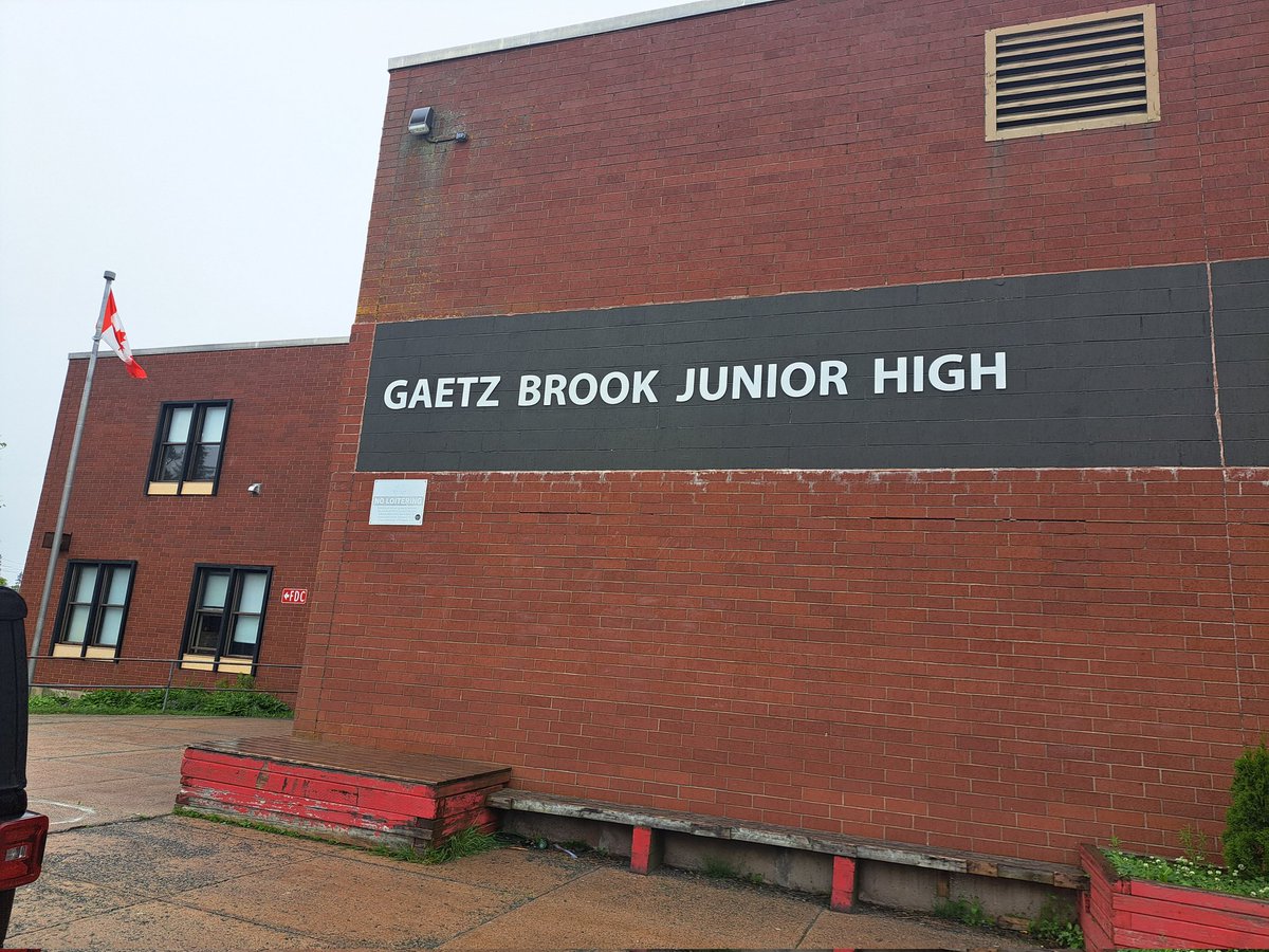 MrSimpsonMath's tweet photo. Thanks @GBJHS. 
It's been a great five years teaching at Gaetz Brook. 
However it is time to move up the road as I move to @EasternShoreDHS . 
Safe summer everyone and see you in fall! https://t.co/jd77fRh5TS